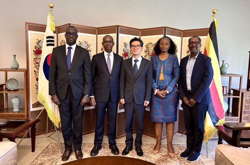 대사, 우간다 파세이드(PACEID) 위원장 면담(3.31.)